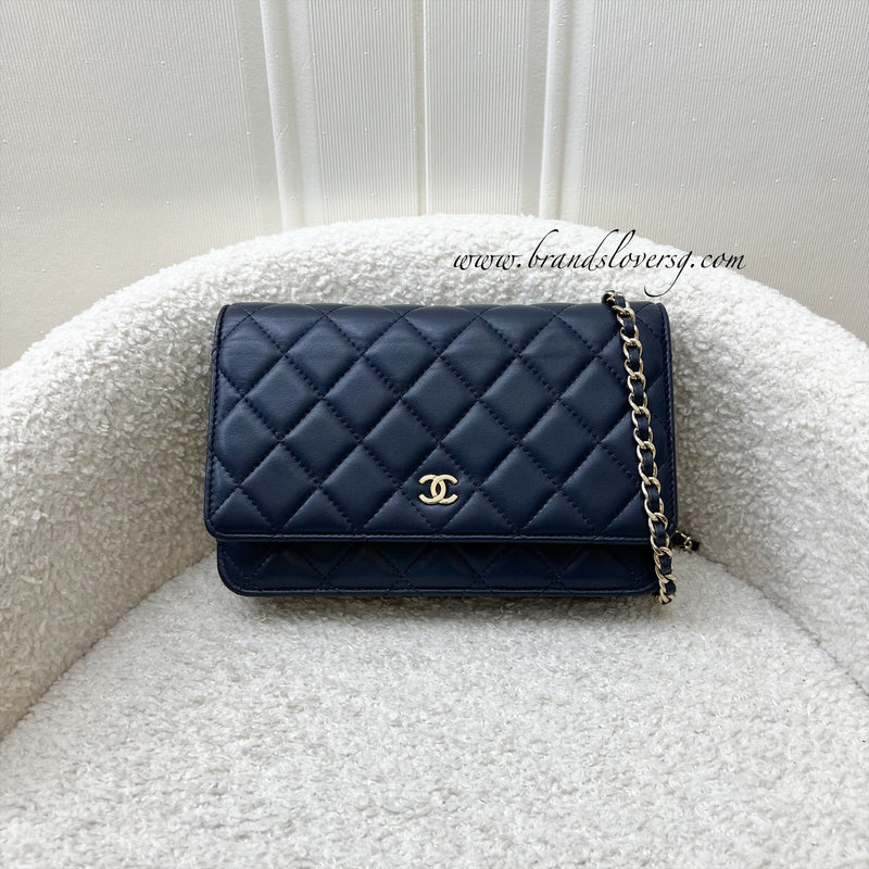 Chanel Classic Wallet on Chain WOC in Navy Lambskin and LGHW (Model: AP0250)