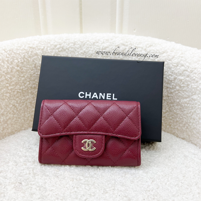 Chanel Classic Snap Card Holder in Burgundy Red Caviar LGHW