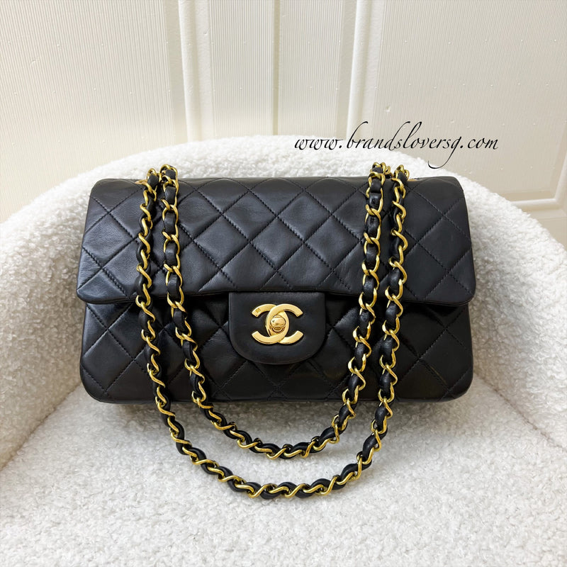 Chanel 2002 Vintage Beige Small Classic Double Flap Bag 24k GHW Lambskin  67015 For Sale at 1stDibs