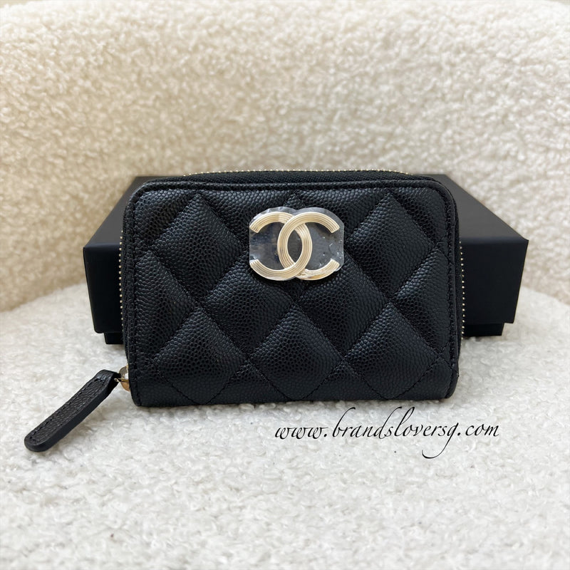 Chanel 23C Zipped Card Holder in Black Caviar LGHW