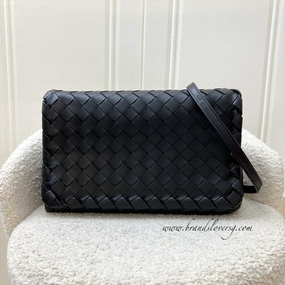 Bottega Veneta Crossbody Bag in Noir Black Intrecciato Calfskin