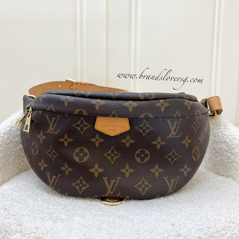 LV Bumbag in Monogram Canvas and GHW