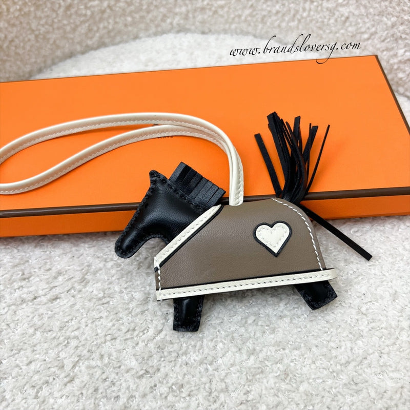 Hermes Rodeo Robeo Coeur PM Charm in Noir / Craie / Etoupe / Noir