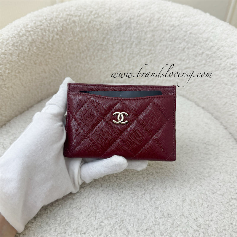 Chanel Classic Flat Card Holder in Red Caviar LGHW