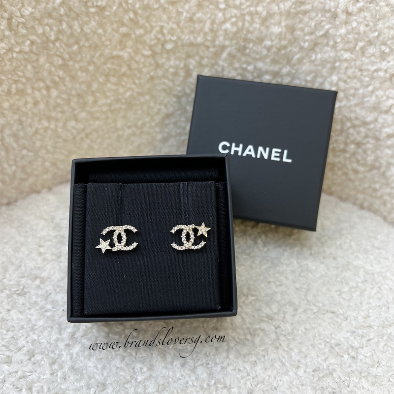 Chanel 22S Classic Star Earrings in LGHW