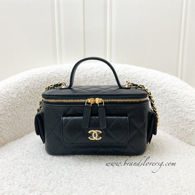 CHANEL 22P Small Vanity Case with Chain in Black Lambskin