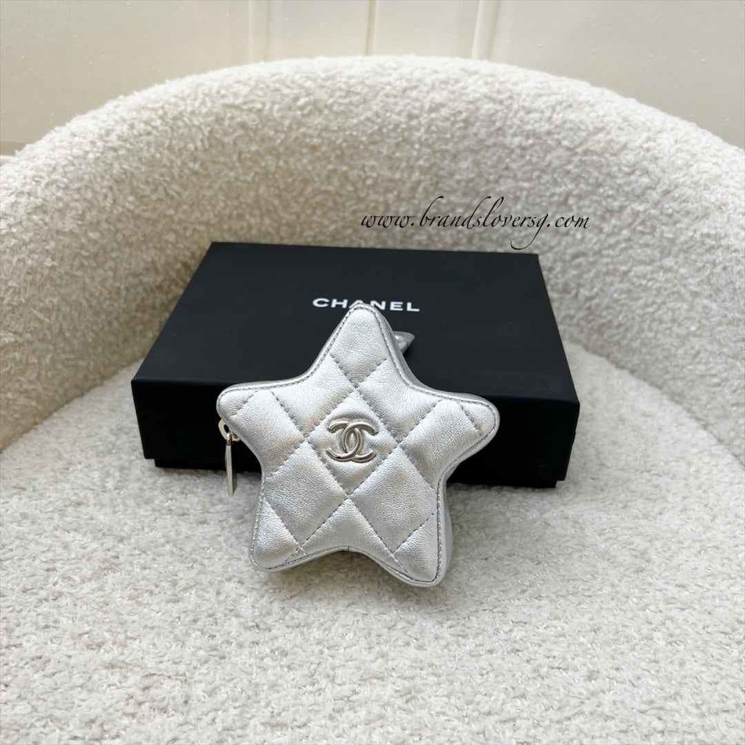 Chanel VIP Gift 24C Star Pouch Charm in Iridescent Silver Lambskin