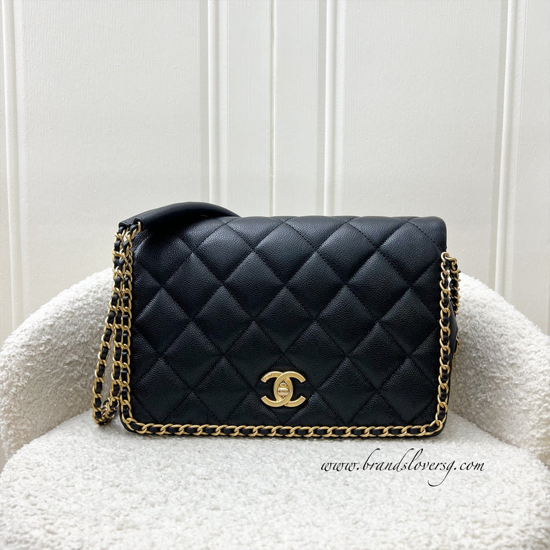 Chanel 22B Medium (25cm) Seasonal Chain Flap in Black Caviar and GHW