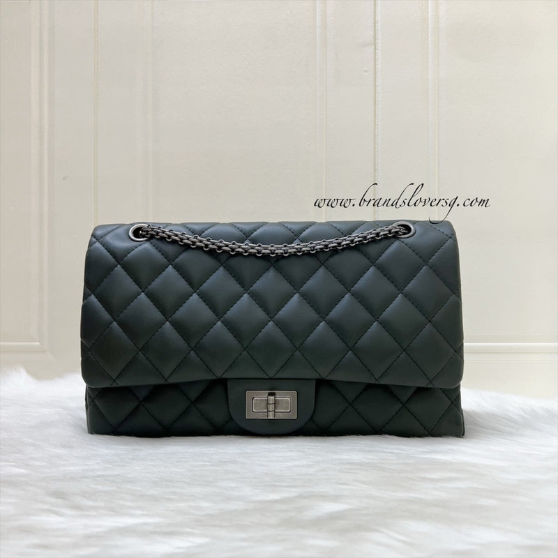 Chanel 2.55 Reissue 227 Maxi in Dark Green Lambskin RHW