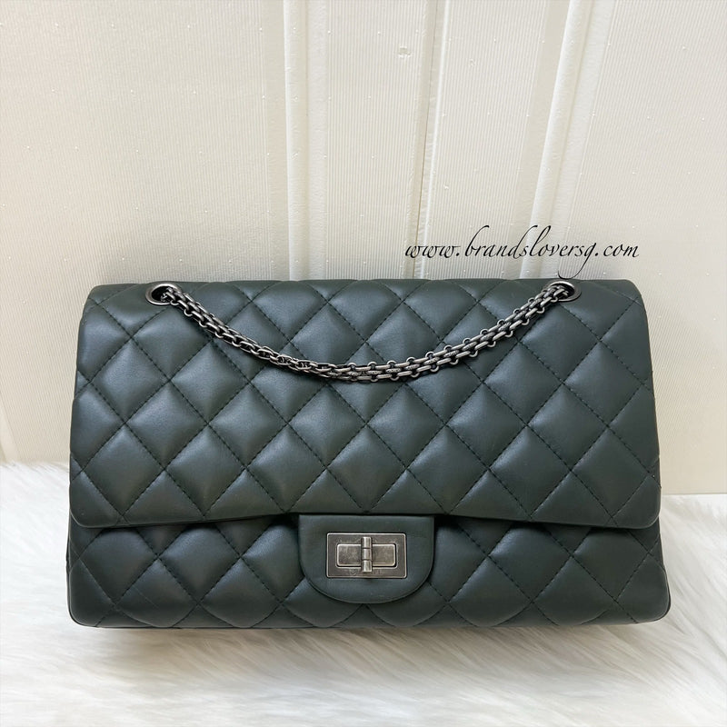 Chanel 2.55 Reissue 227 Maxi in Dark Green Lambskin RHW