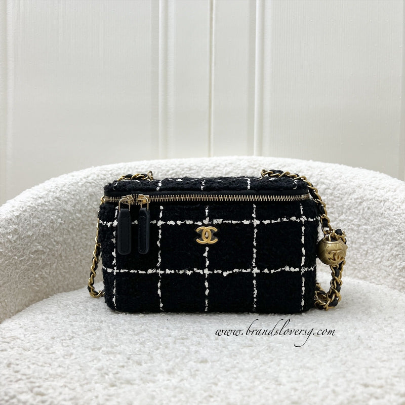 Chanel Pearl Crush Small Vanity in Black and white Tweed and AGHW