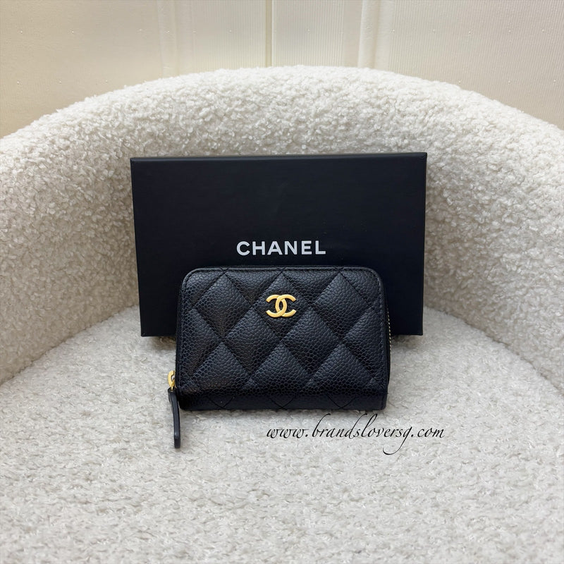 Chanel Classic Zippy Card Holder in Black Caviar and GHW