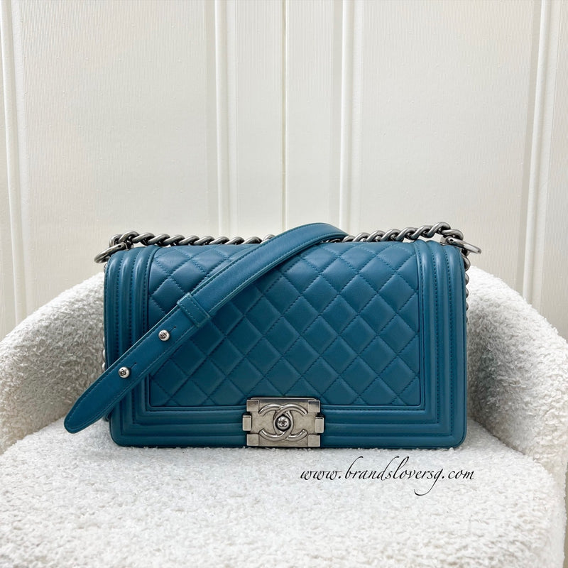 Chanel Medium 25cm Boy Flap in Turquoise Lambskin and RHW