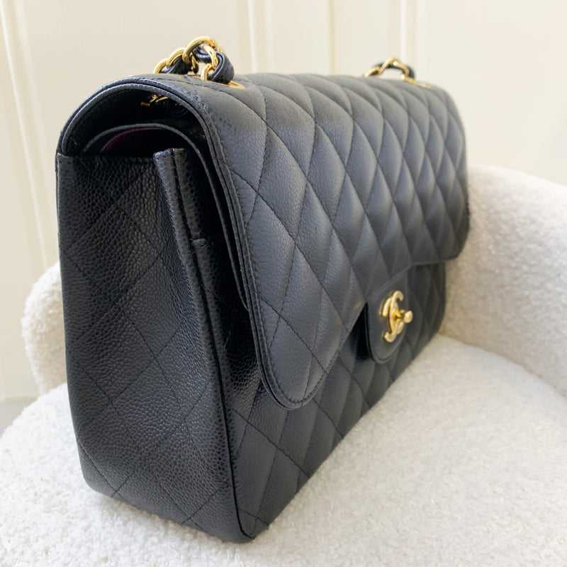 Chanel Jumbo Classic Flap CF in Black Caviar and GHW