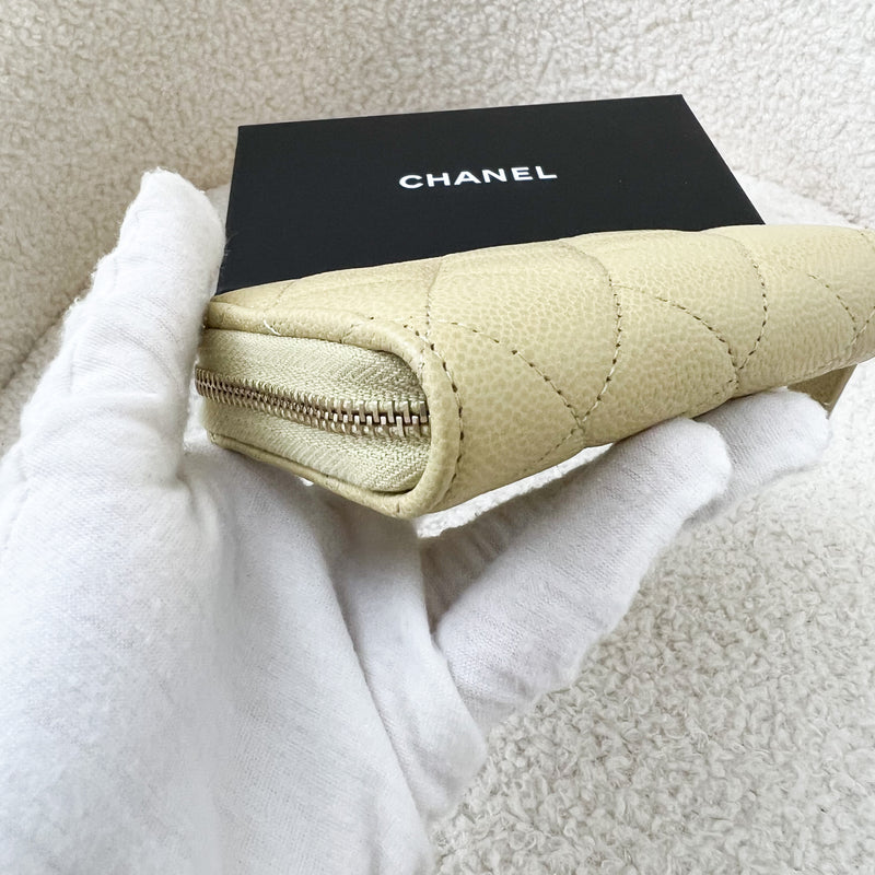 Chanel Classic Zippy Card Holder in Yellow Caviar LGHW