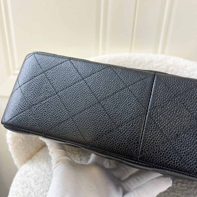 Chanel Jumbo Classic Flap CF in Black Caviar and GHW