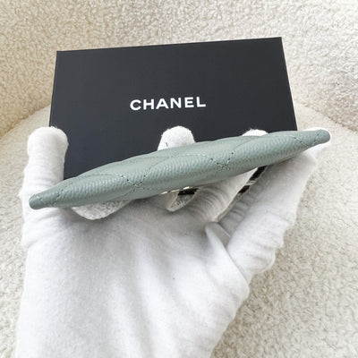 Chanel Classic Flat Card Holder in Seafoam Green Caviar LGHW