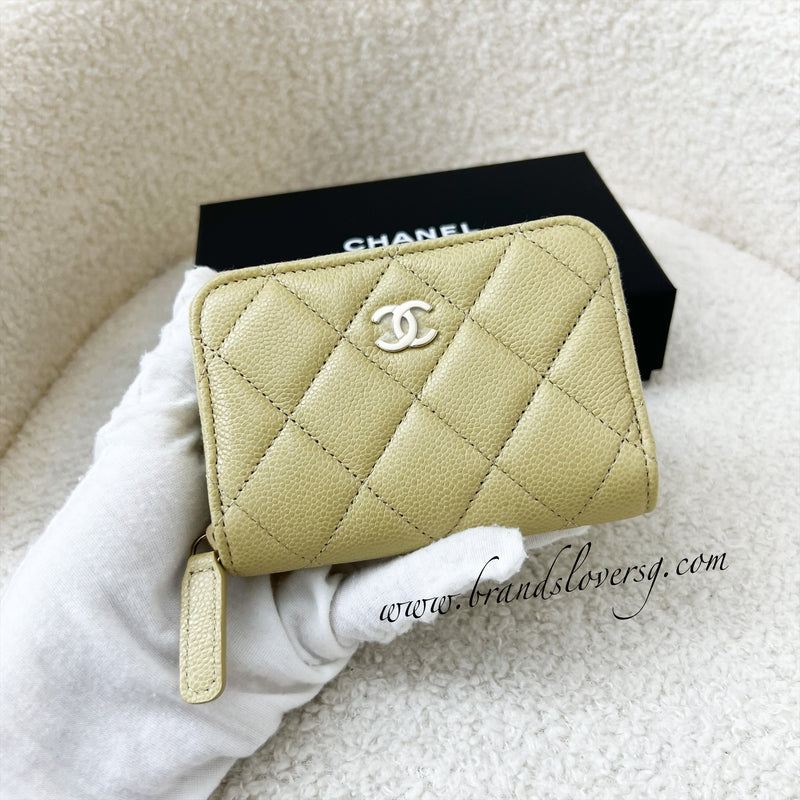 Chanel Classic Zippy Card Holder in Yellow Caviar LGHW
