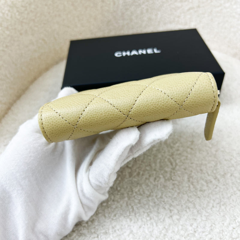 Chanel Classic Zippy Card Holder in Yellow Caviar LGHW