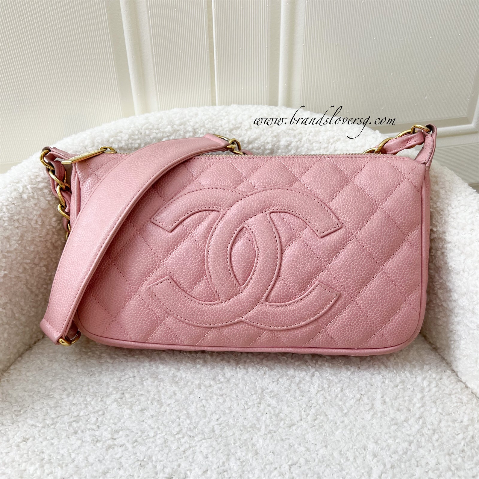 Chanel Vintage Hobo Bag in Pink Caviar and 24K GHW – Brands Lover