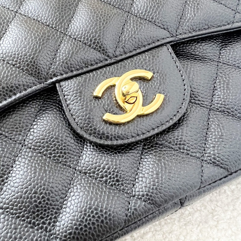 Chanel Jumbo Classic Flap CF in Black Caviar and GHW