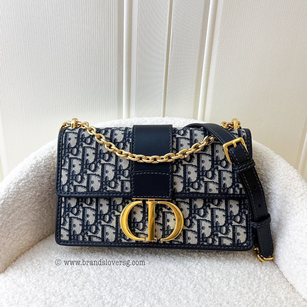 Dior 30 Montaigne Chain Flap Bag in Navy Oblique Canvas GHW – Brands Lover