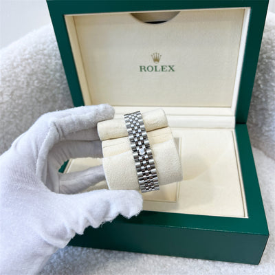 (On hold) Rolex Lady's Datejust (26mm) with Silver Dial, 18K White Gold Bezel and Stainless Steel Jubilee Link Bracelet (179174)