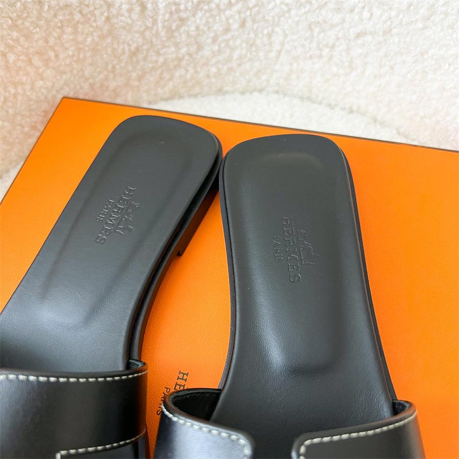 Hermes Slippers at best price in Solan by Vedant Communication | ID:  20840080191