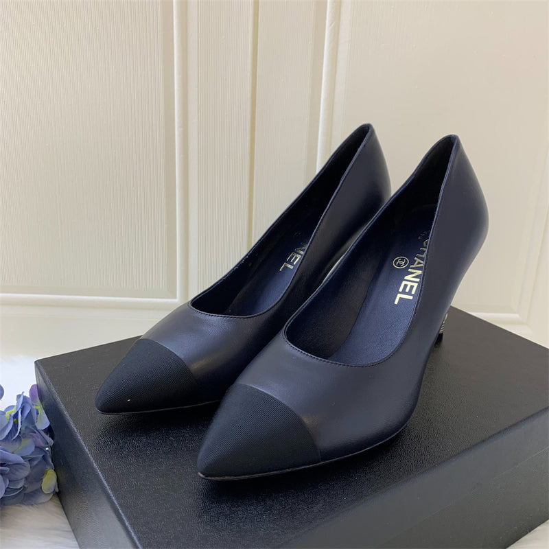 Chanel Heels with Pearl in Dark/Navy Leather