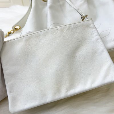 Chanel Vintage Bucket Bag in White Lambskin GHW