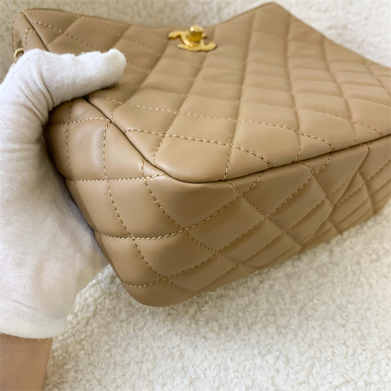 Chanel Pearl Crush Hobo Bag in 22B Beige Lambskin AGHW