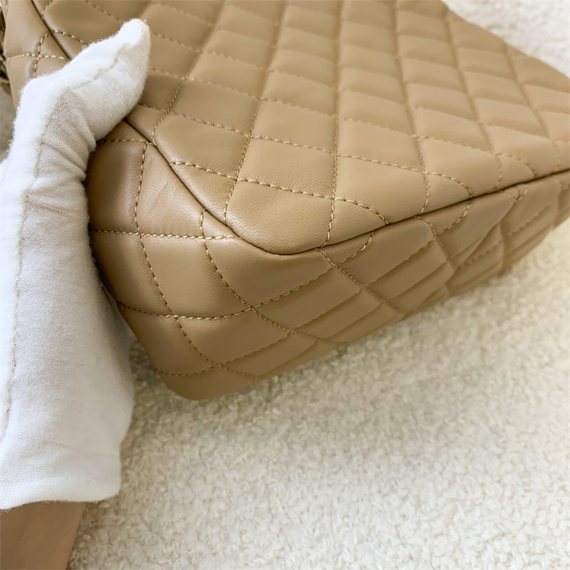 Chanel Pearl Crush Hobo Bag in 22B Beige Lambskin AGHW