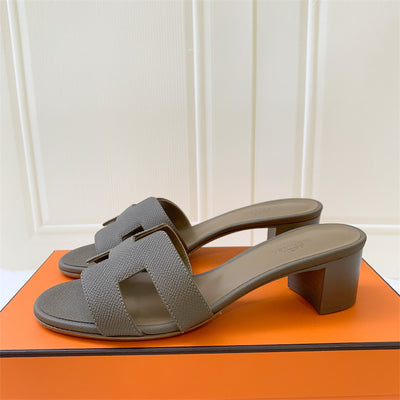 Hermes Oasis Sandals in Etoupe Epsom Leather Sz 36