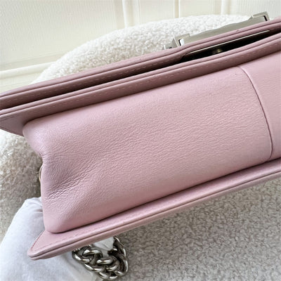 Chanel Medium 25cm Boy Flap in Pink Lambskin Matte SHW