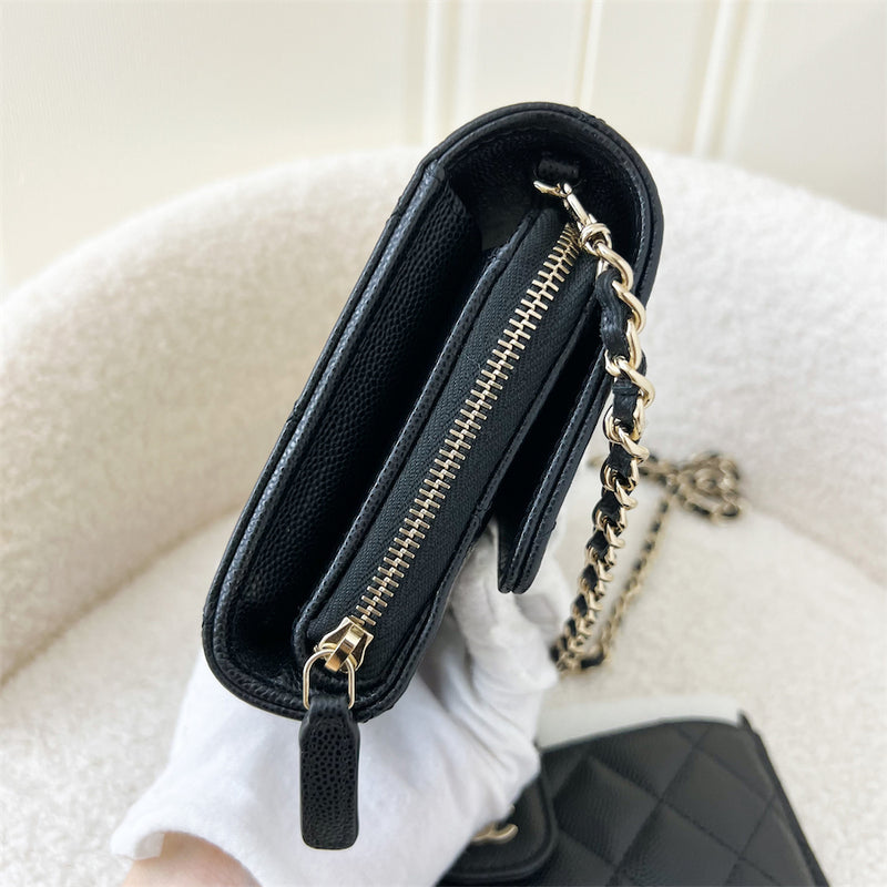 Chanel 21A WOC / Clutch with Chain in Black Caviar LGHW