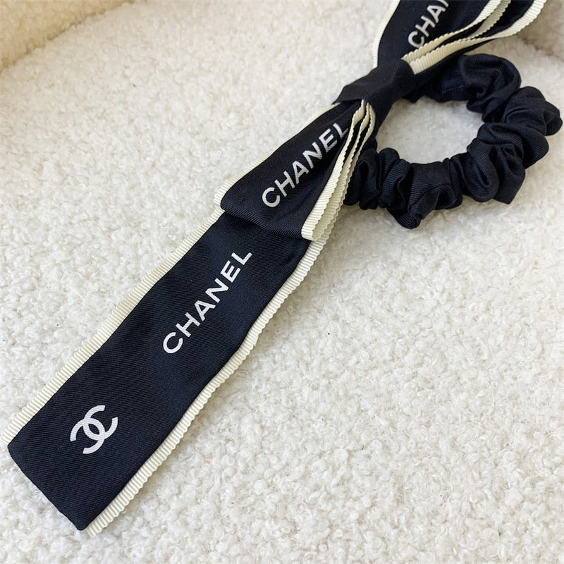 Chanel Hair Scrunchie in Black and White Fabric