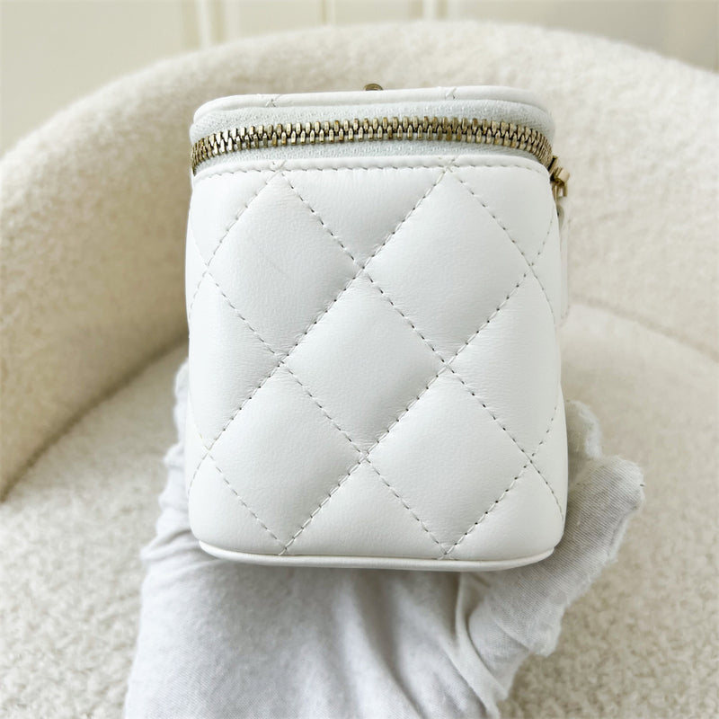 Chanel Pearl Crush Small Vanity in White Lambskin AGHW