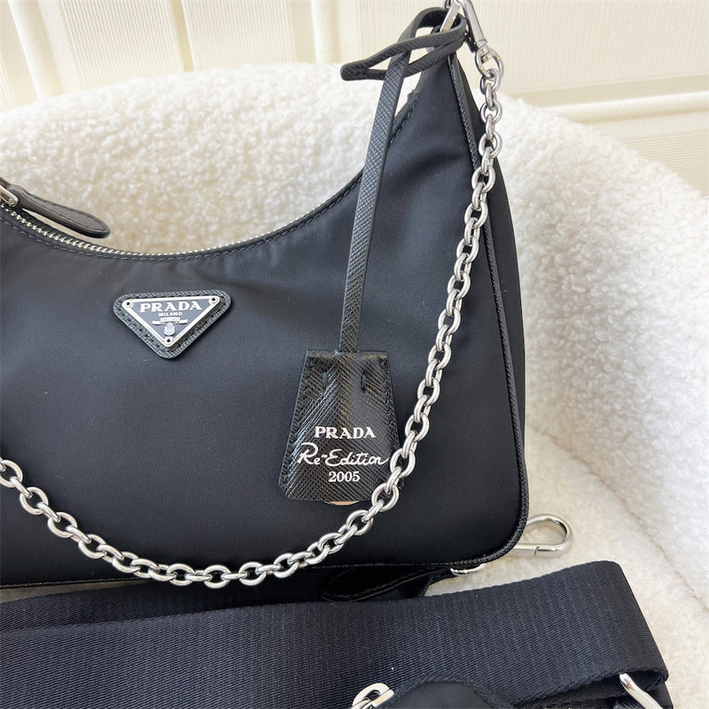 Prada Re-Edition 2005 Shoulder Bag in Black Nylon and SHW