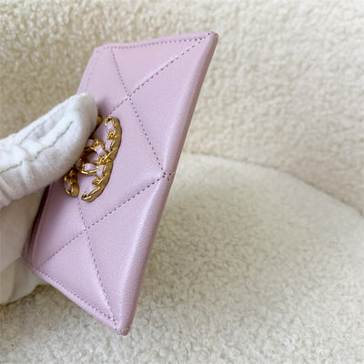 Chanel 19 Flat Card Holder in 21S Lilac Pink Lambskin AGHW