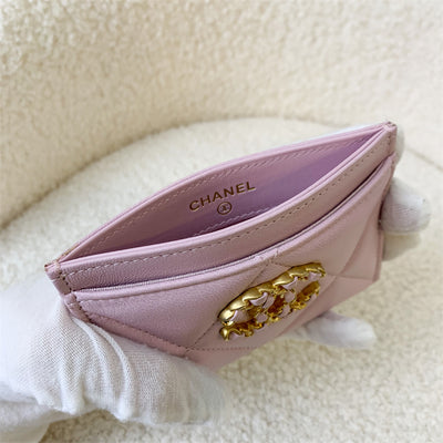 Chanel 19 Flat Card Holder in 21S Lilac Pink Lambskin AGHW