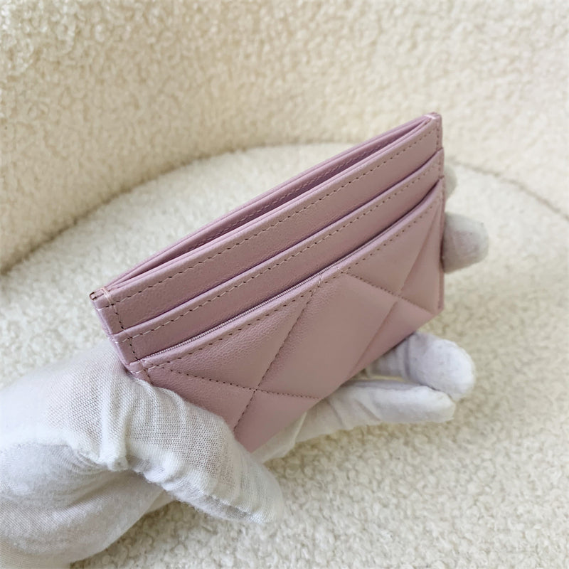 Chanel 19 Flat Card Holder in 21S Lilac Pink Lambskin AGHW