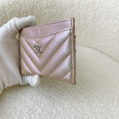 Chanel Classic Flat Card holder in 17B Iridescent Rose Gold Caviar and LGHW