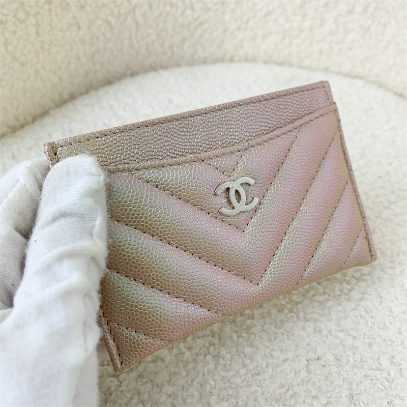 Chanel Classic Flat Card holder in 17B Iridescent Rose Gold Caviar and LGHW
