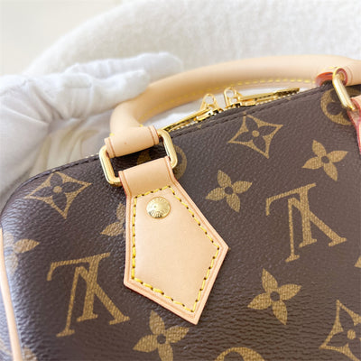 LV Speedy Bandouliere 20 in Monogram Canvas GHW (Without Patterned Strap) + Monogram strap.