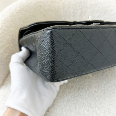 Chanel Small Classic Flap CF in Black Caviar SHW