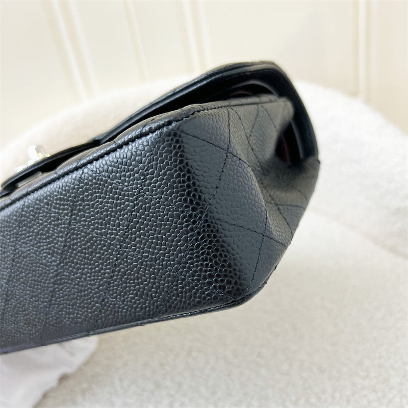 Chanel Small Classic Flap CF in Black Caviar SHW