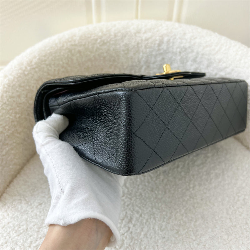 Chanel Small Classic Flap CF in Black Caviar GHW