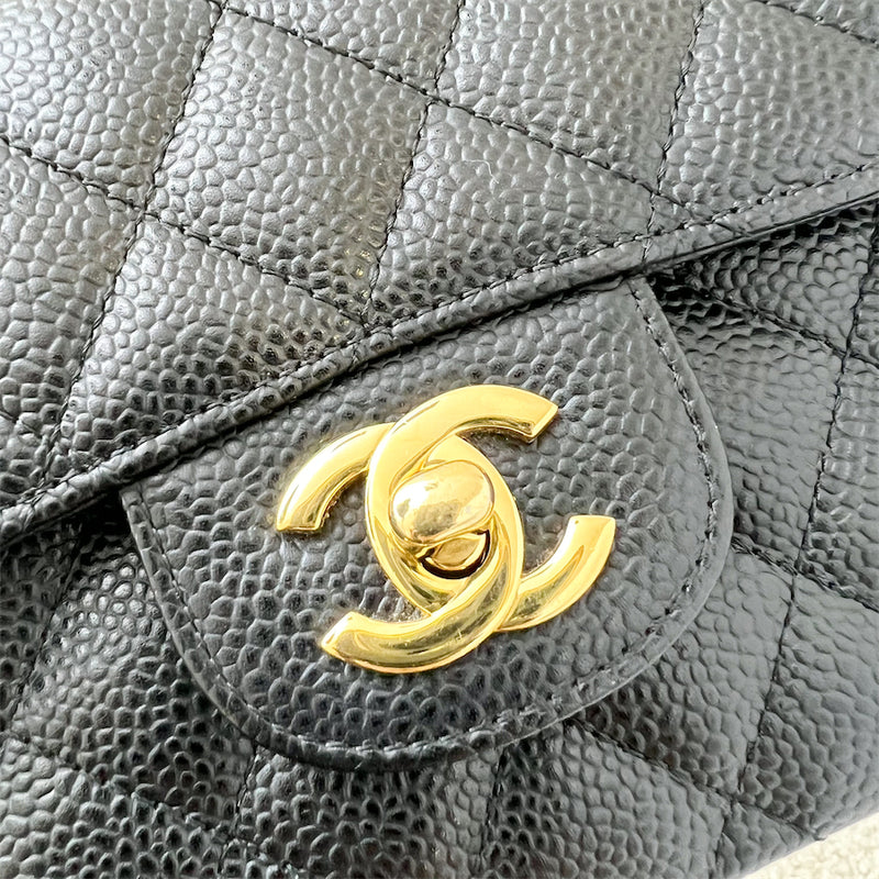 Chanel Small Classic Flap CF in Black Caviar GHW