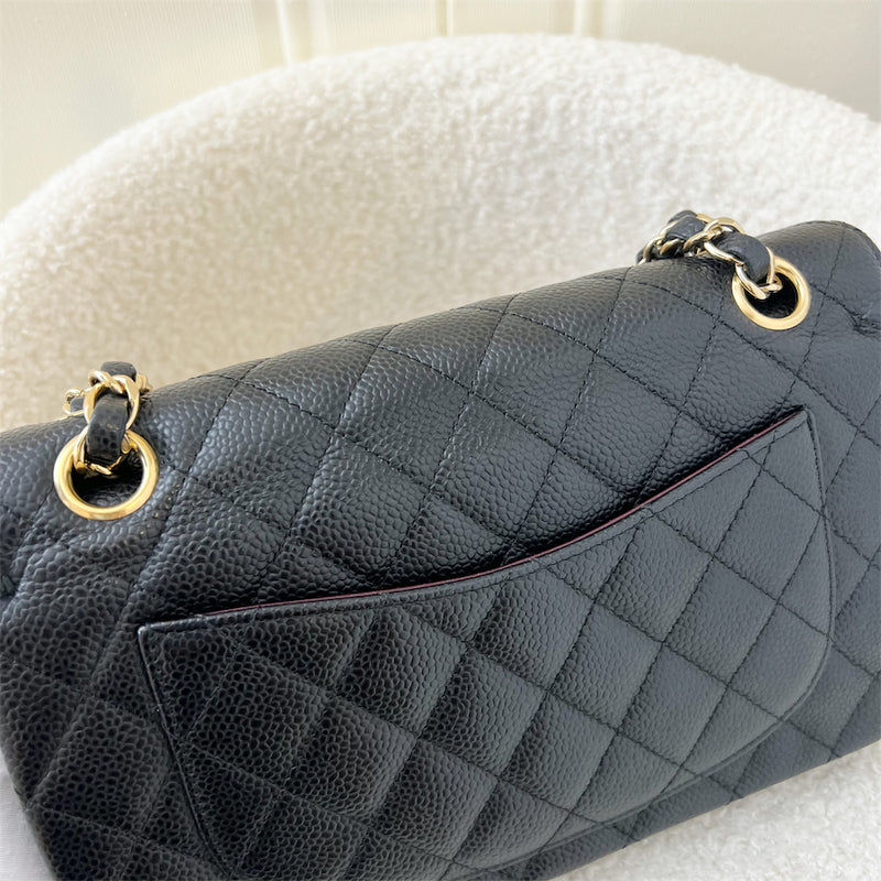 Chanel Small Classic Flap CF in Black Caviar GHW