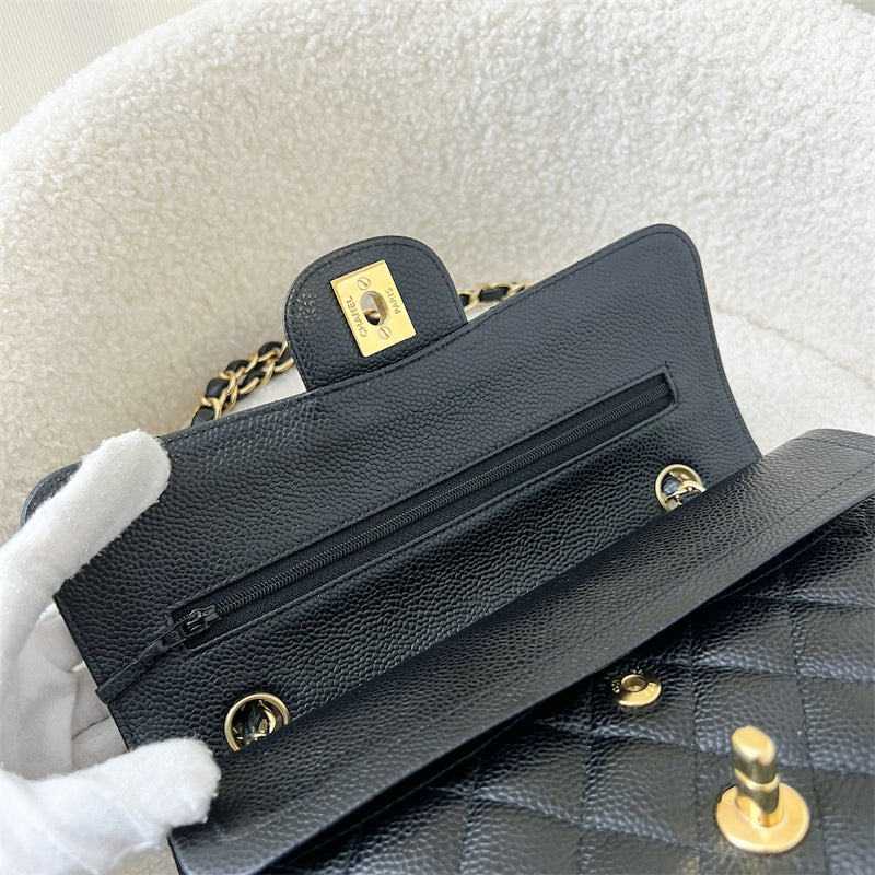 Chanel Small Classic Flap CF in Black Caviar GHW